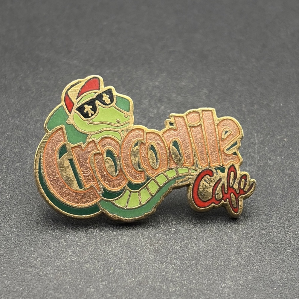 Crocodile Cafe Restaurant Sunglasses Lapel Hat Pin‎